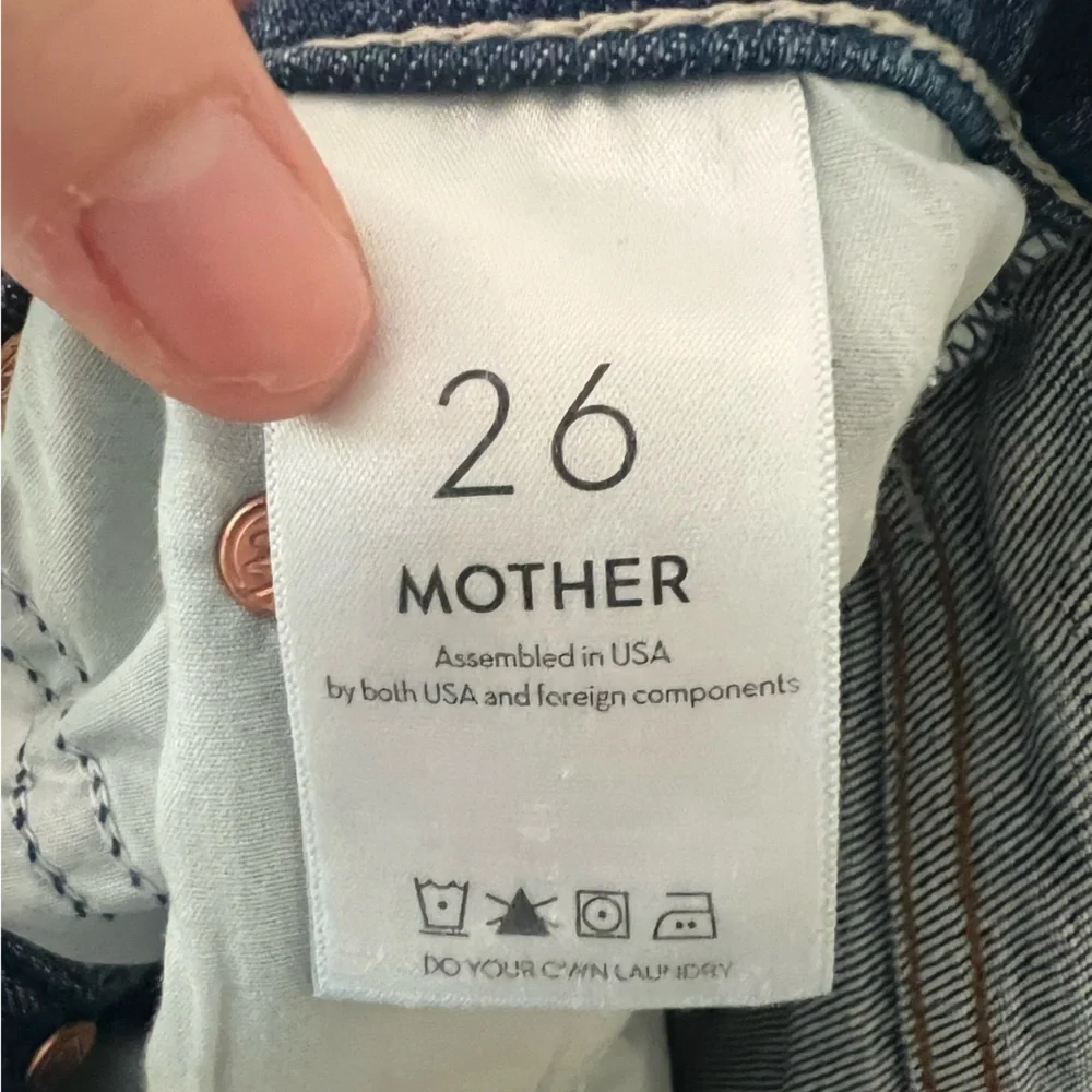 MOTHER The Tomcat Distressed Crop Jeans in Playing with Scissors